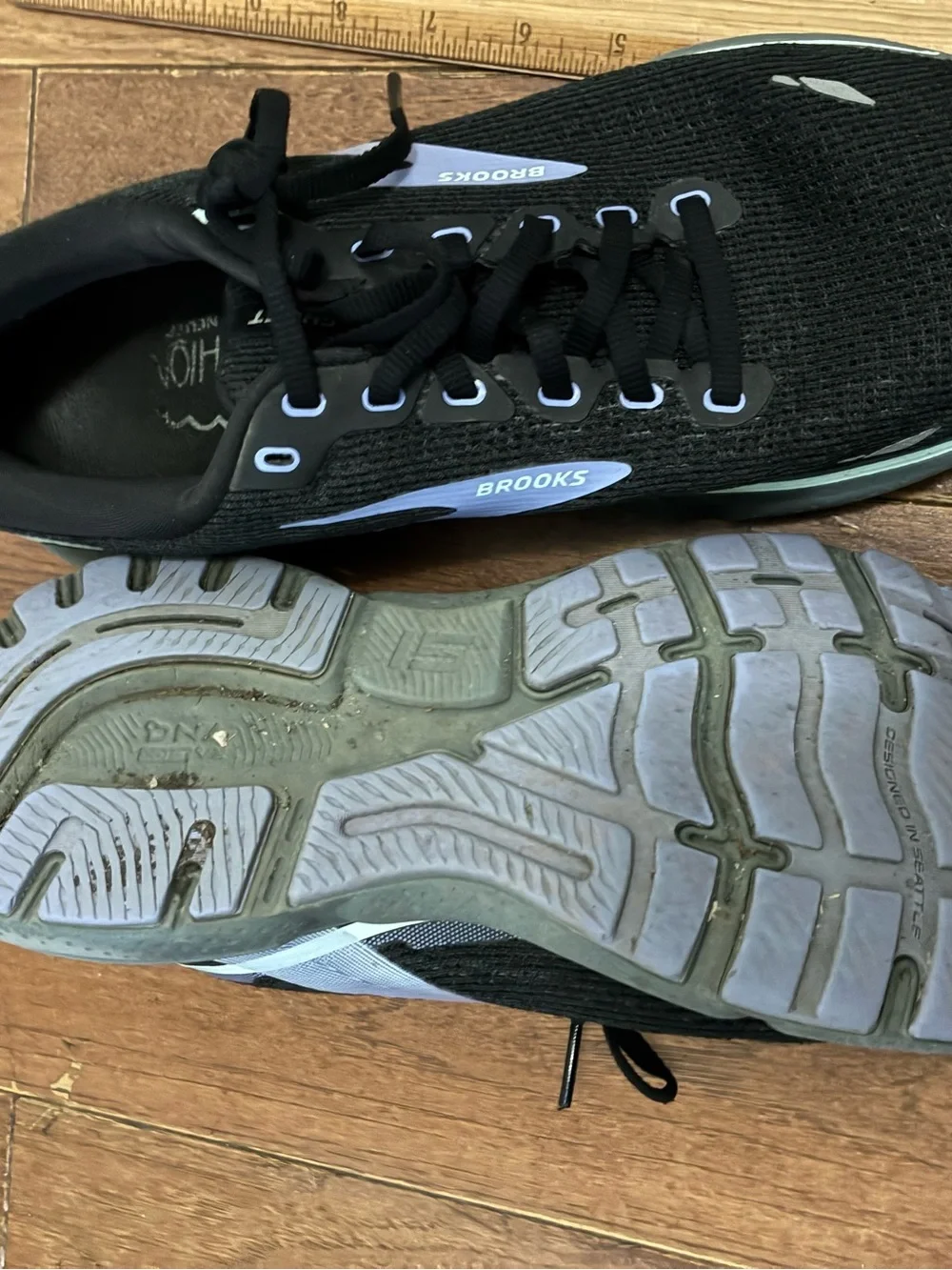 US Size 9.5 Brooks Ghost running shoes